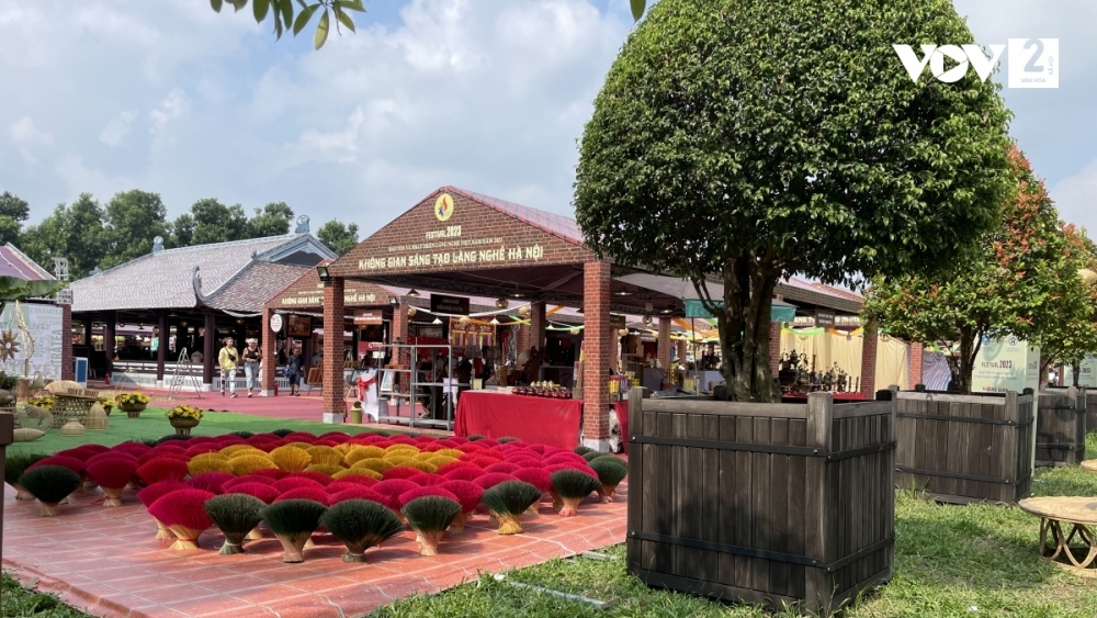 The festival also attracts international booths from Laos, Indonesia, Thailand, and Russia.