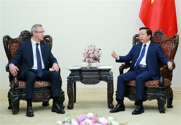 Deputy Prime Minister Tran Hong Ha meets with Governor of Russia’s Kaluga oblast Vladislav Valerievich Shapsha.