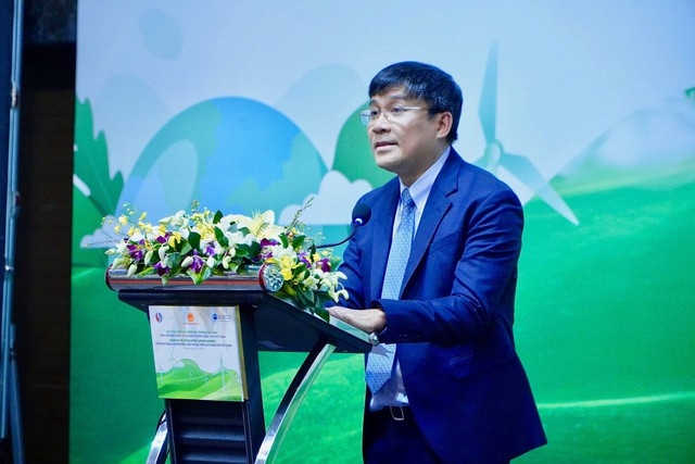 Vietnamese Deputy Minister of Foreign Affairs Nguyen Minh Vu speaks at the event