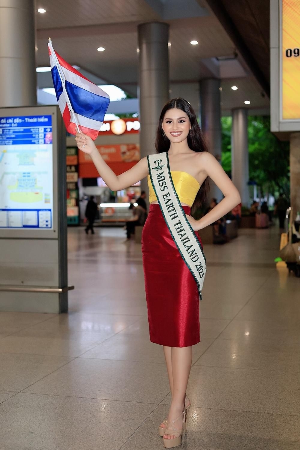 Miss Earth is the fourth largest international beauty pageant in the world and is highly appreciated by the media for its scale, prestige, and humanistic message. The contest aims to find ambassadors who can carry the responsibility of calling for the protection of the living environment throughout the world.