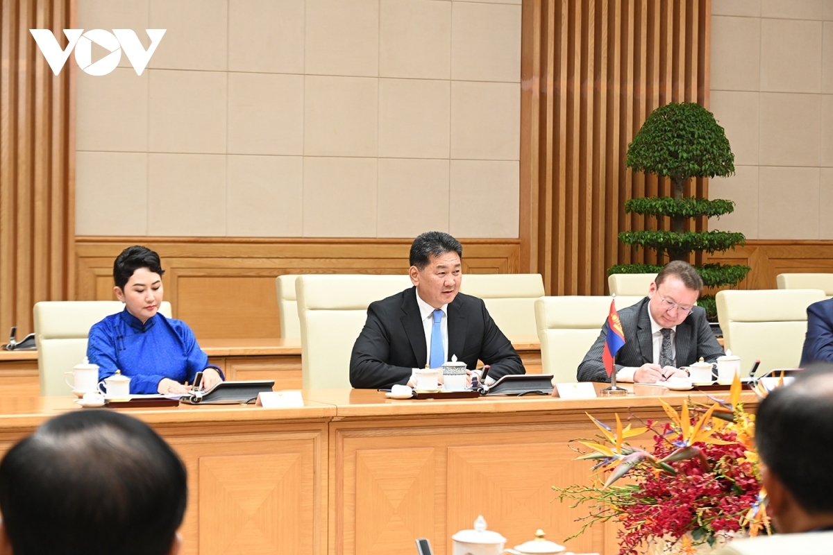 President Khurelsukh affirms that strengthening comprehensive and extensive cooperation with Vietnam is a top priority in Mongolia's foreign policy in the region.