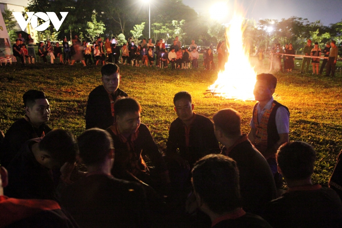 Pa Then fire-jumping ceremony is held annually in the mountainous province of Tuyen Quang during the 10th lunar month.