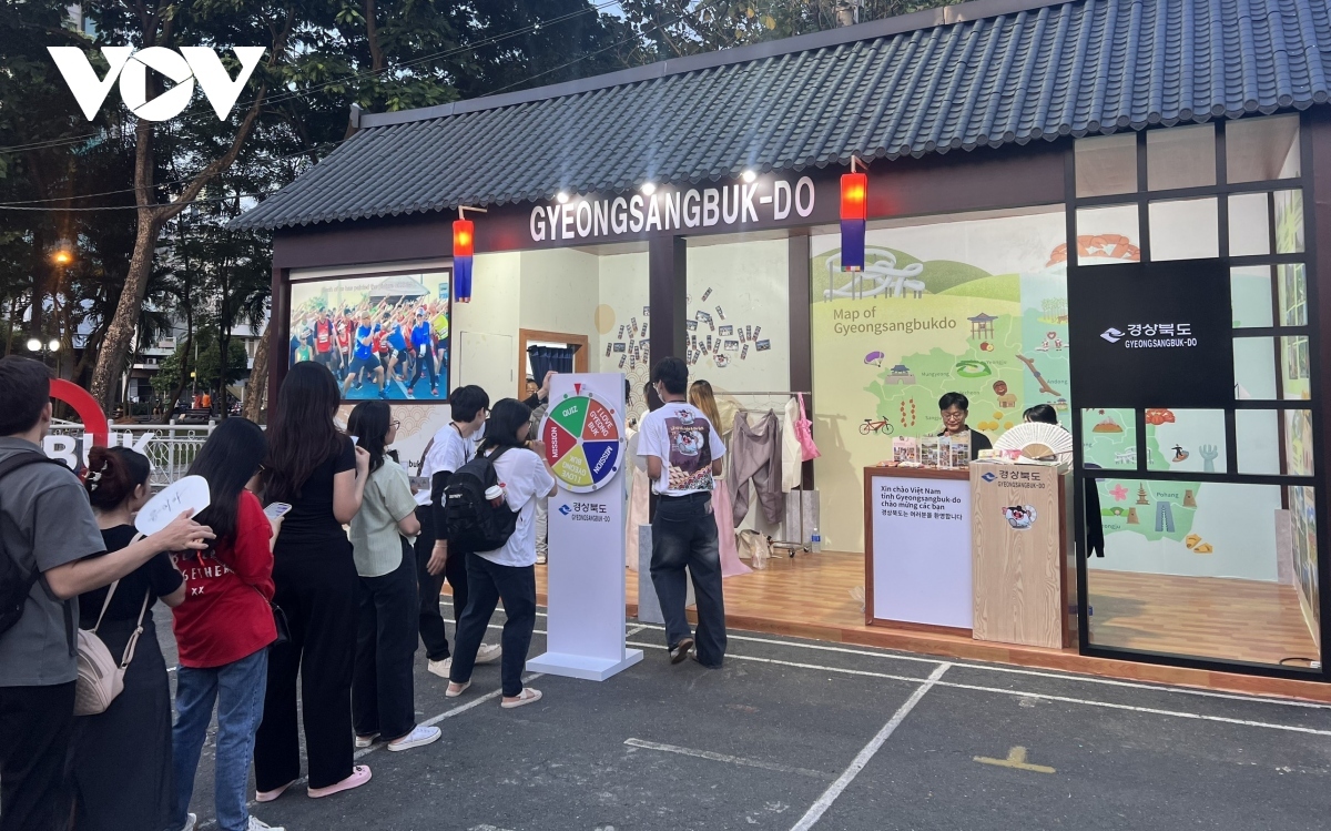 The festival is scheduled to last through to November 29. In 2017 the function was held in the southern city for three months, attracting over three million visitors.