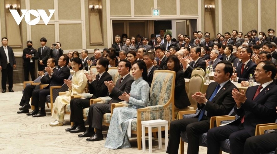 President Vo Van Thuong and his wife alongside Japanese Crown Prince Akishino and the Princess attend the event