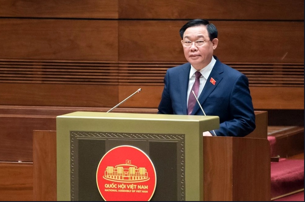 National Assembly Chairman Vuong Dinh Hue speaks at the closing ceremony of the legislature's year-end session