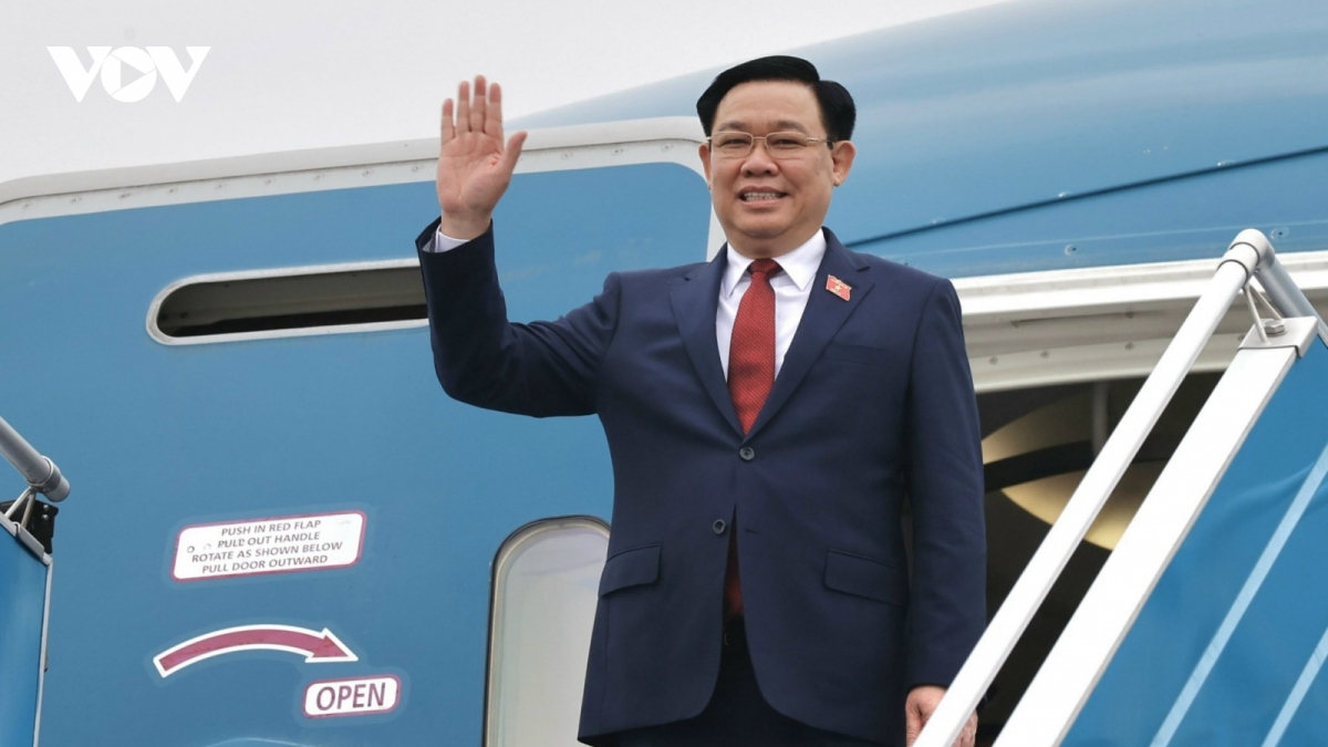 National Assembly Chairman Vuong Dinh Hue leaves Hanoi for (CLV) Parliamentary Summit and visit to Laos and Thailand