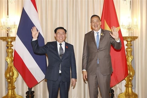 Vietnamese National Assembly (NA) Chairman Vuong Dinh Hue (left) and Thai Prime Minister Srettha Thavisin. (Photo: VNA)