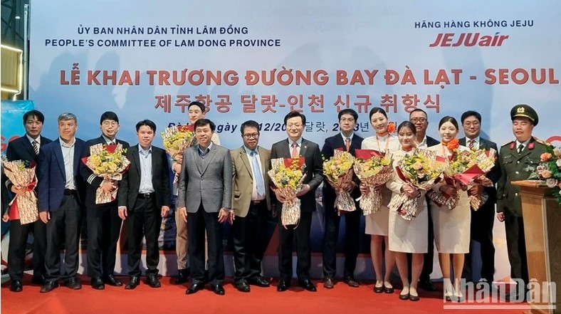 A ceremony is held at Lien Khuong Airport to welcome the first direct flight connecting Seoul to Da Lat. (Photo: nhandan.vn)