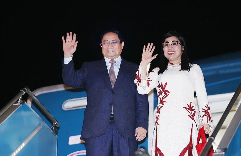 Prime Minister Pham Minh Chinh and his wife leave Hanoi for Davos for the 54th annual meeting of the World Economic Forum (WEF).