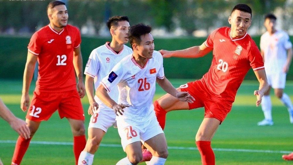 Vietnam lose 1-2 to Kyrgyzstan in friendly ahead of Asian Cup 2023. (Photo: KFU)