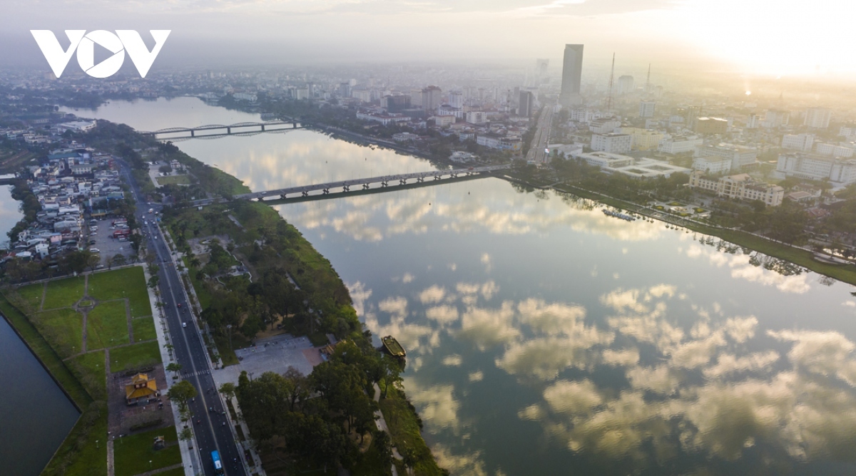 The tourism titles achieved by Thua Thien Hue  will further contribute to promoting the overall brand of national tourism, elevating Hue as festival city, whilst also being a culinary and Ao Dai (traditional dress) capital.