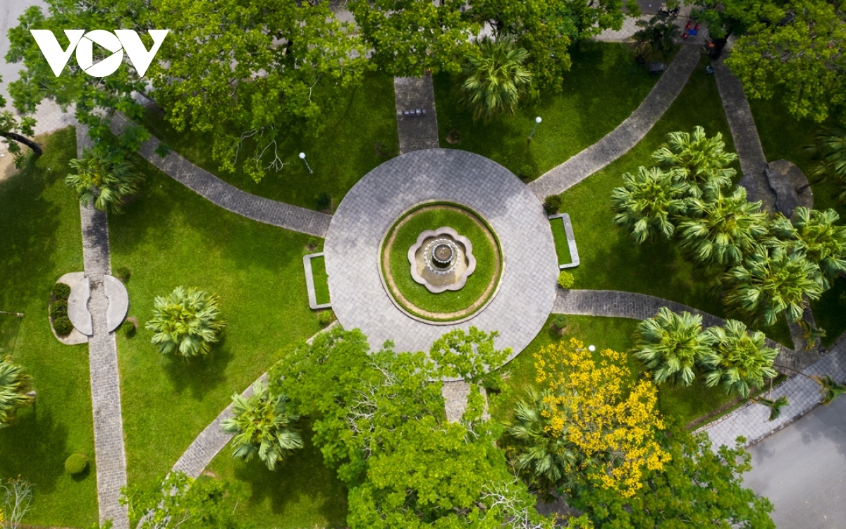 Nguyen Van Phuc, director of Thua Thien Hue Department of Tourism shared that the awards, which Hue has continuously received in recent times have significantly contributed to introducing Vietnamese tourism, especially Hue tourism to the world.