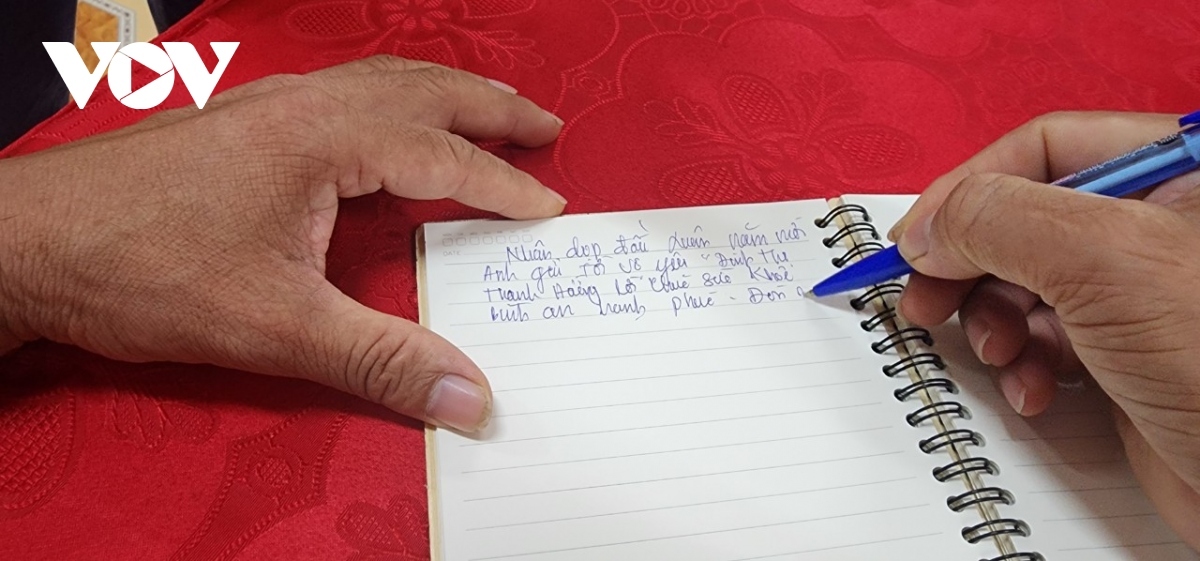 For soldiers who are on duty on the island, they rarely have the chance to ring in the Lunar New Year with their families.