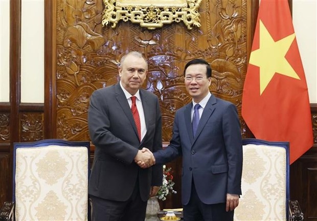 President Vo Van Thuong and Peruvian Ambassador Augusto Morelli. (Photo: VNA)