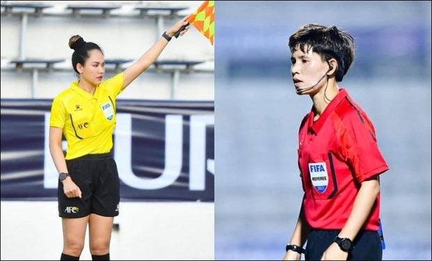 Referee Le Thi Ly (R) and assistant referee Ha Thi Phuong (L) will officiate the third qualifying round of the 2024 Paris Olympics. (Photo courtesy of VFF)