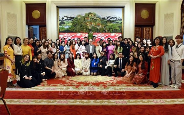 Participants at the get-together held by the Vietnamese Embassy in China.