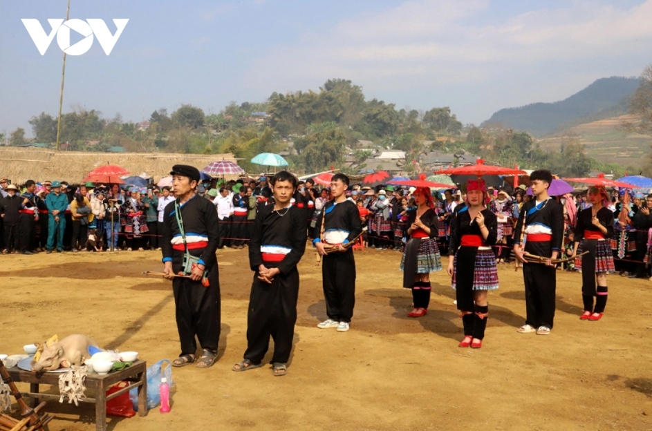 Gầu Tào, which means mountain sight-seeing in the spring, is a community religious festival held by the Mong at the beginning of every Lunar New Year.