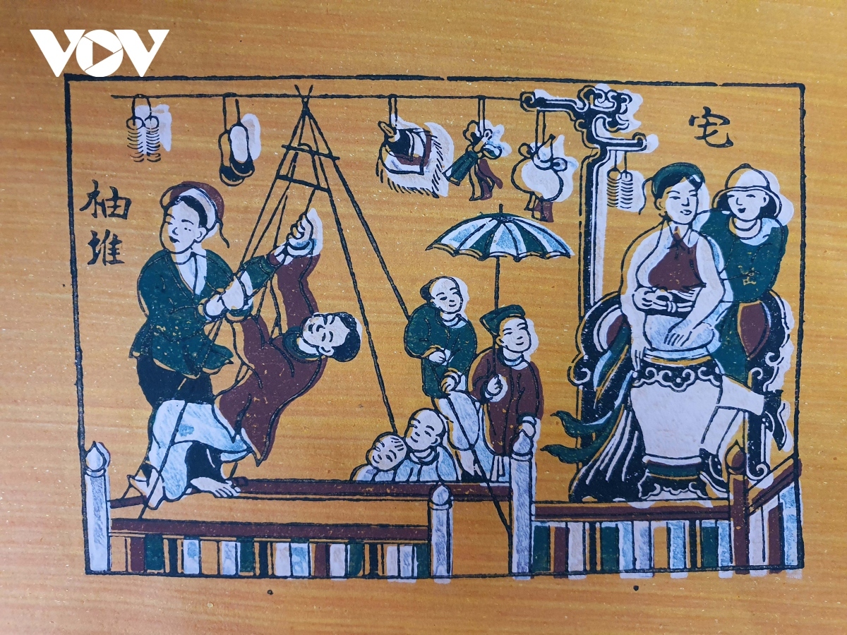 Swinging: The painting expresses the harmony between heaven and earth and farmers’ wishes for favourable weather and bumper crops in the new year. The game also shows young couples’ pure love and aspirations to fly high in the future.