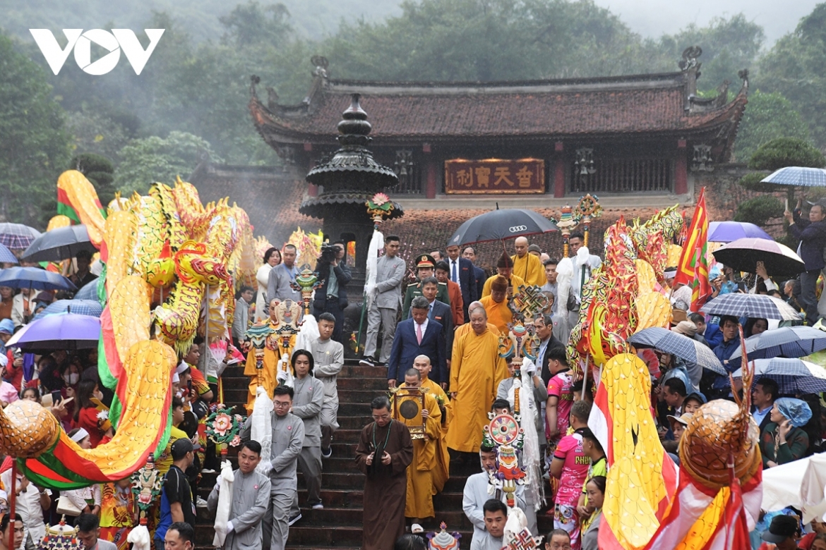 The festival that draws large numbers of pilgrims from across Vietnam lasts for 90 days, from February 11 to May 11.