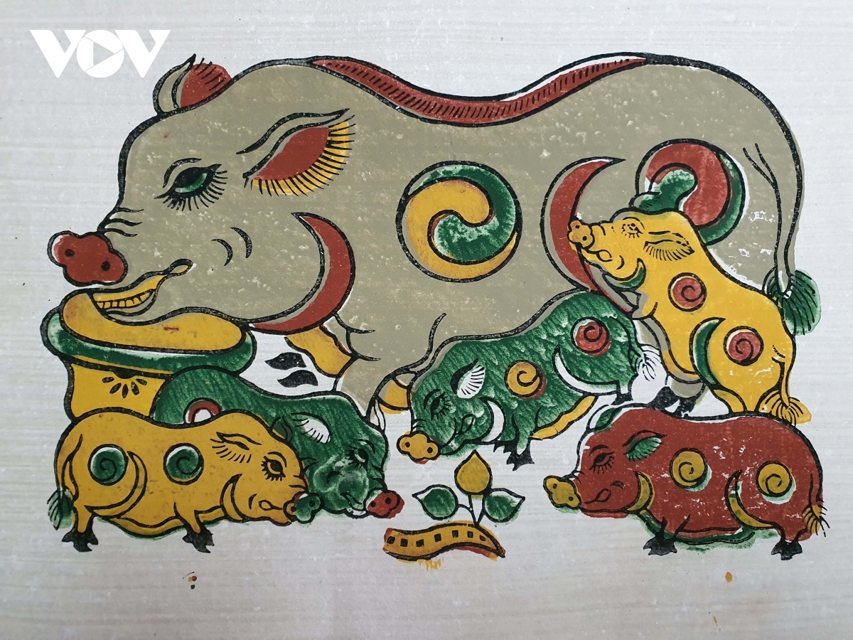 Yin-Yang Pigs: According to ancient beliefs, the pig is the most beautiful animal, symbolizing prosperity and well-being; The image of the yin and yang vortex on the pig’s body represents fertility. People hang the painting in the belief that the new year may bring them good fortune and many children.