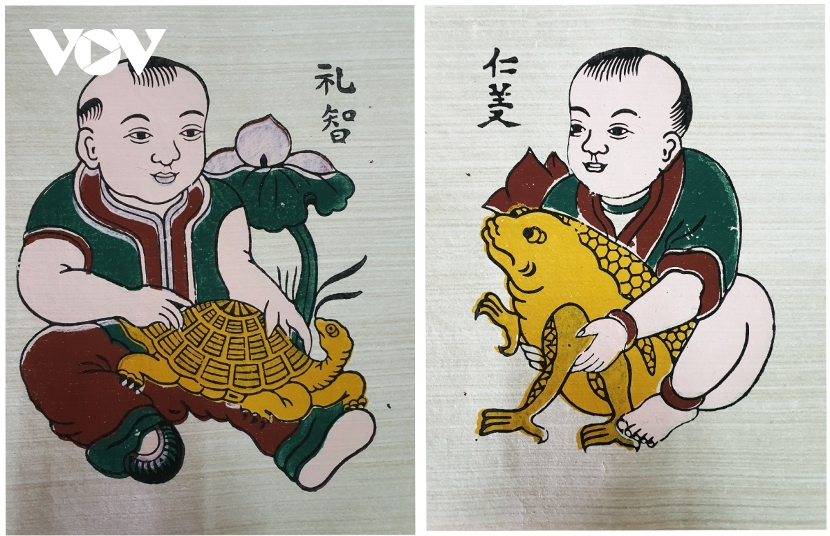 Lễ Trí - Nhân Nghĩa: This is a couplet of famous Dong Ho folk paintings preferred by many people. The pair also have other names “Beautiful girls carry green turtles”, and “Talented boys hold purple toads.” In the Lễ Trí painting, people expect their children will be polite in social behaviour, and be intelligent in in future. Meanwhile, in the Nhân Nghĩa painting, people expect that their children will study well.