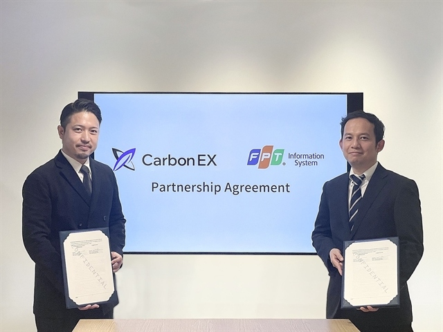 Representatives of the two companies exchanged MoUs at a signing ceremony held in Japan. - Photo of FPT IS