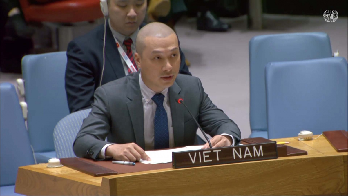 Minister Councilor Nguyen Hoang Nguyen, deputy head of the Permanent Delegation of Vietnam to the UN, speaks at the UNSC open debate on Februry 14. (Photo: MoFA)