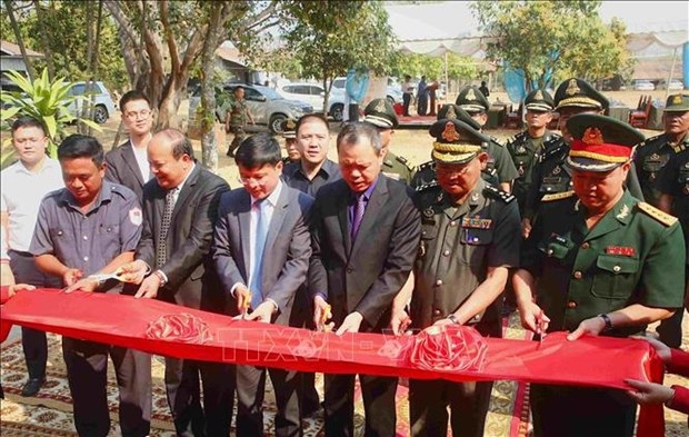 At the symbolic ribbon-cutting event held as part of the inauguration ceremony