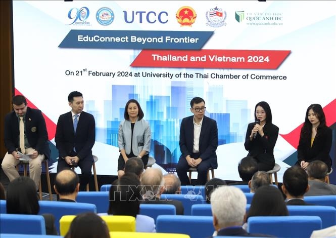 Delegates talk education cooperation between Vietnam and Thailand at EduConnect Beyond Frontier in Bangkok on February 21. (Photo: VNA)