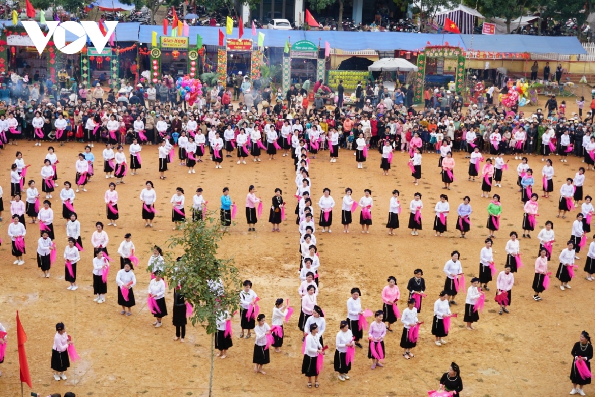 The highlight of the occasion is a performance involving around 300 local dancers.