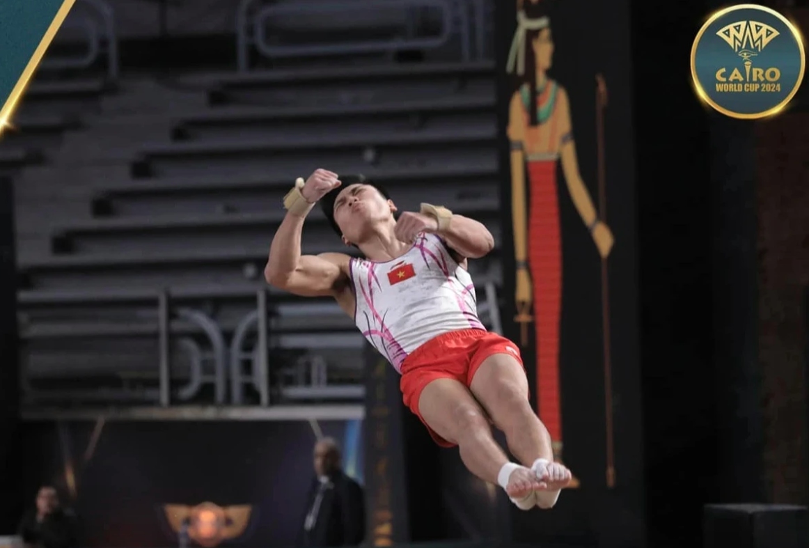 Local gymnast accumulates more points at World Cup for Olympic berth. (Photo: Danviet.vn)