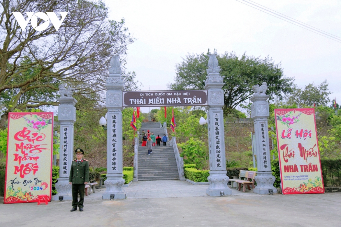 The temple is located in An Sinh commune in Dong Trieu town of Quang Ninh province.