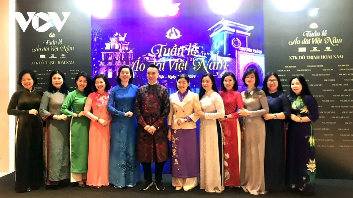 Many models and famous designers attend the launching ceremony of Vietnam Ao Dai Week 2024 which is scheduled to get underway from March 1 to March 8 to celebrate the 114th anniversary of International Women’s Day.