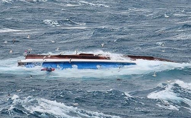 Five Vietnamese nationals are rescued after ship capsizes near RoK’s Jeju Island