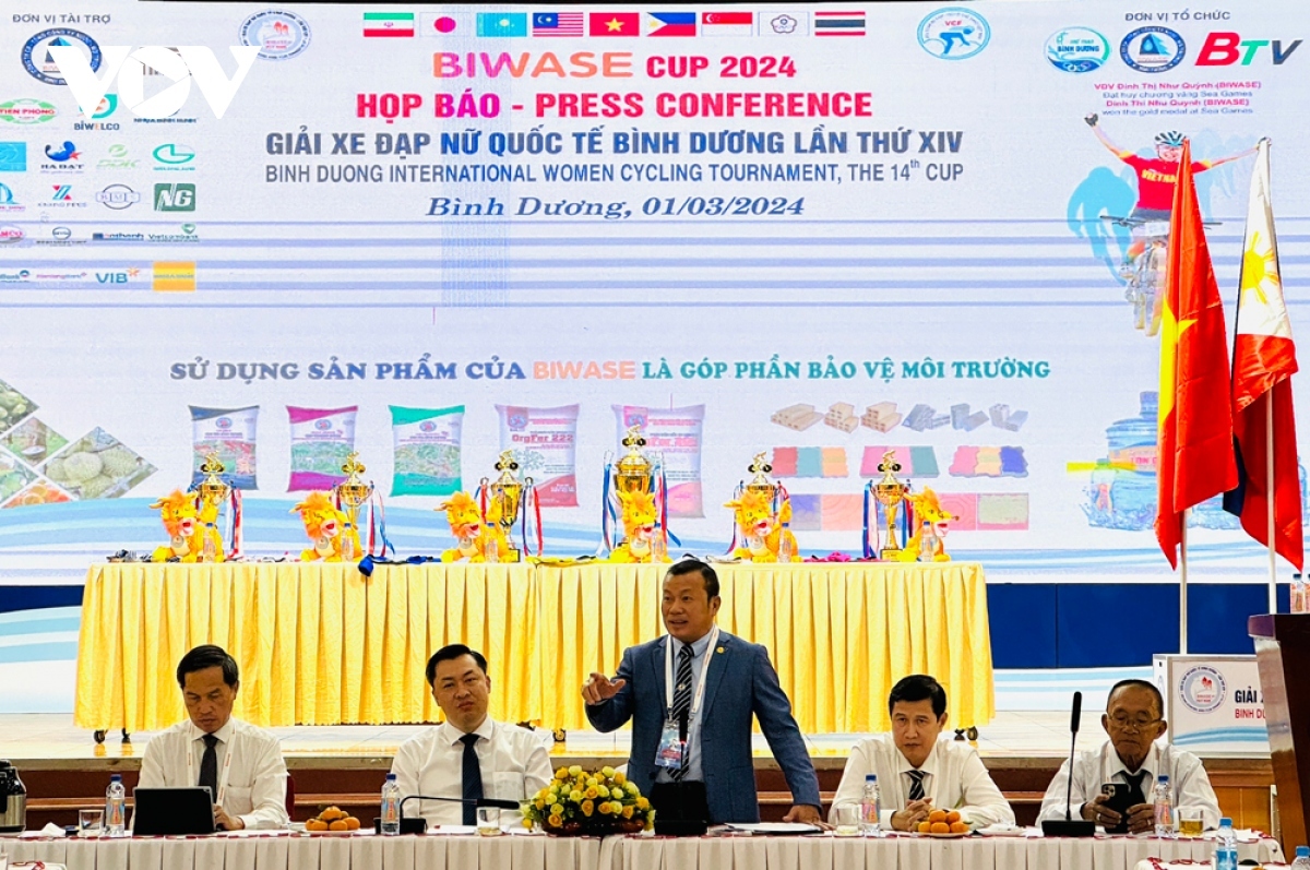 At a press conference on the Biwase Cup