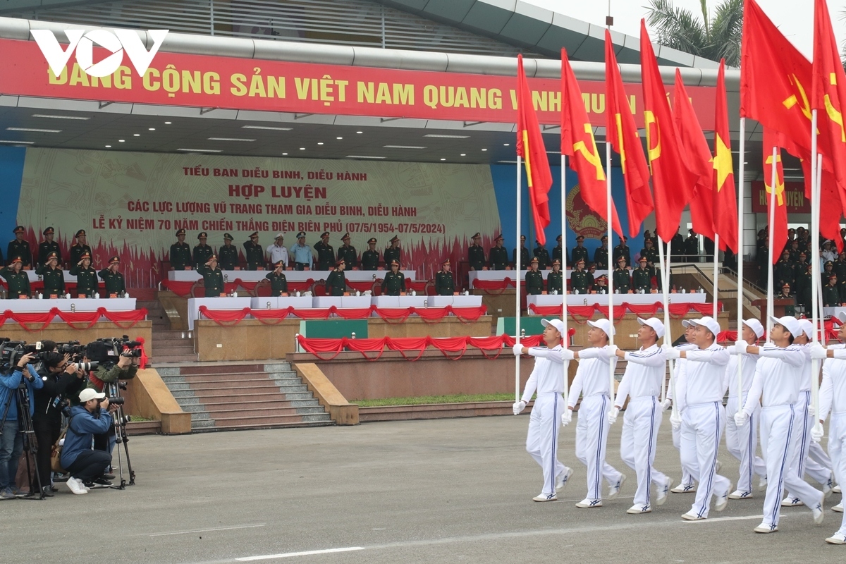 On March 13, 1954, the Vietnamese revolutionary army launched the first attack against the French colonialists’ heavily fortified base of Dien Bien Phu, starting a historic 56-day campaign whose victory directly led to the signing of the Geneva Accords on ending the war and restoring peace in Indochina.