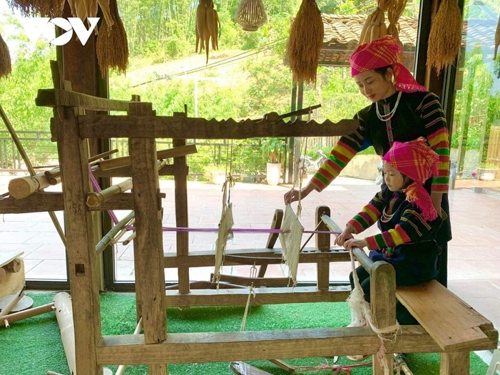 Lo Lo people develop community tourism in Bao Lac district. (Photo: VOV)