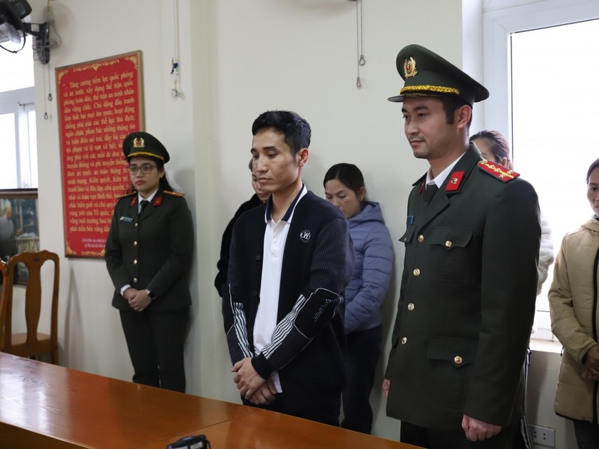Ring leader Do Trong Anh at the police station (Photo: baophapluat.vn)