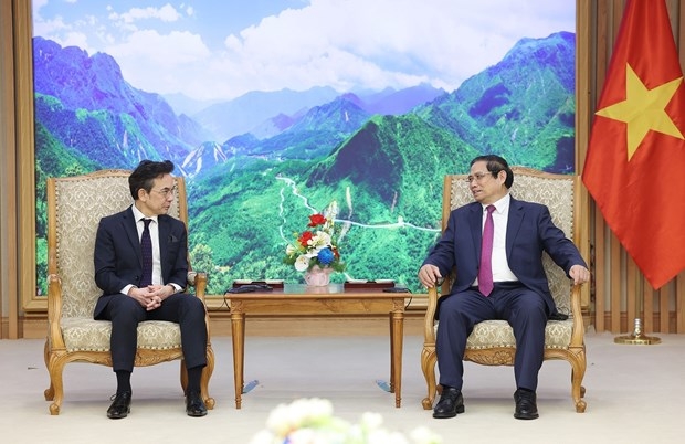 Prime Minister Pham Minh Chinh hosts a reception for Thai Ambassador Nikorndej Balankura. (Photo: VNA)