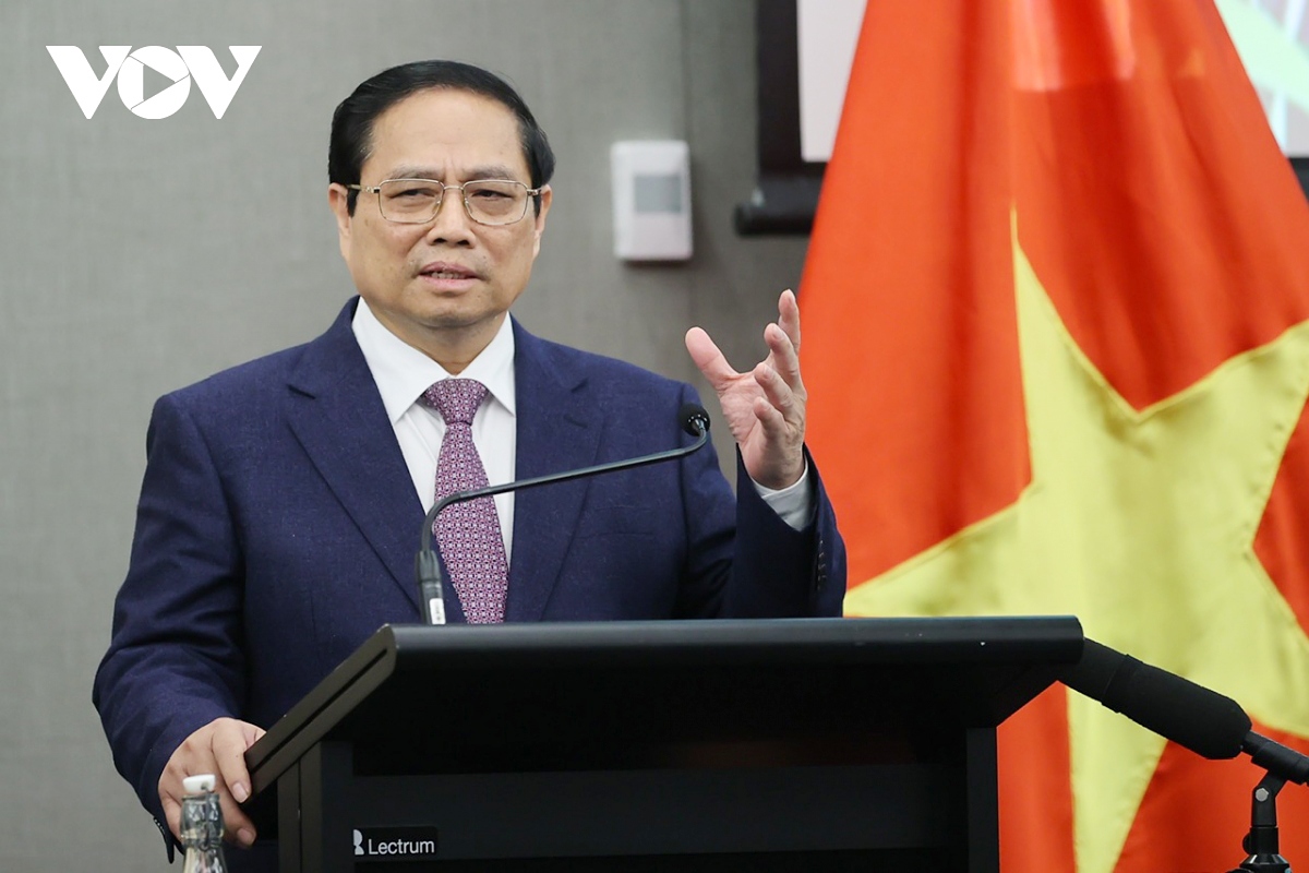 PM Pham Minh Chinh encourages Vietnamese expatriates to uphold traditions, integrate well into New Zealand society, turn their hearts to the homeland and contribute to promoting Vietnam - New Zealand relations