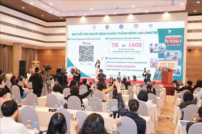 The organisers launch a text message campaign to call for aid for TB patients.