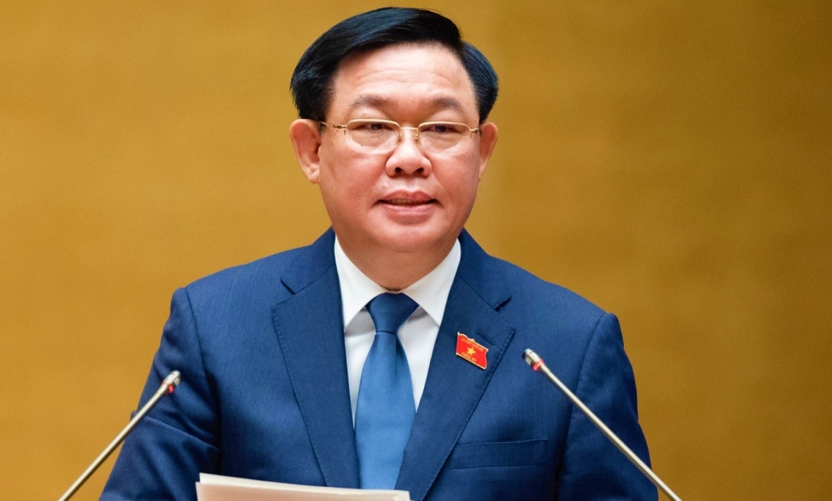 The 13th Party Central Committee agrees to let Vuong Dinh Hue cease holding positions