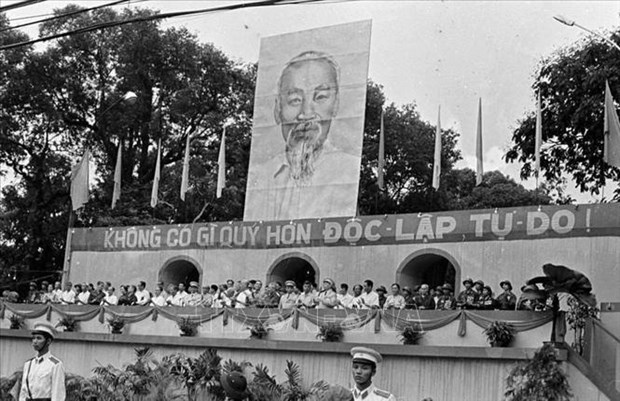 A ceremony held in Sai Gon - Gia Dinh, now Ho Chi Minh City, on May 15, 1975 to celebrate the South Liberation and National Reunification. Then President Ton Duc Thang and many other leaders attended the event. (Photo: VNA)