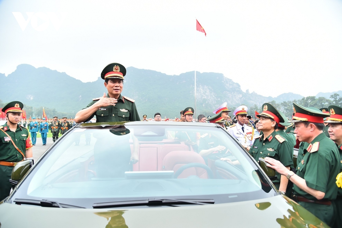 The Deputy Defense Minister encourages military forces to work hard ahead of the upcoming parade.