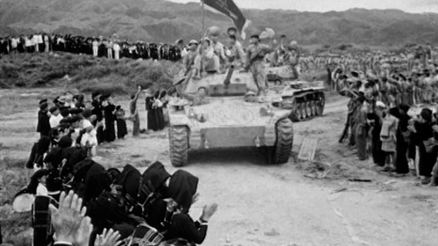 A screenshot from the 2017 documentary film "Chuyen nhung nguoi linh gia (Stories of old soldiers)" by Director Duong Ngoc Hoa. (Photo: dangcongsan.vn)