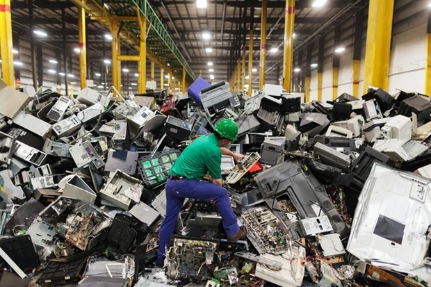 Recycling e-waste is a critical task (Photo: National Geographic)