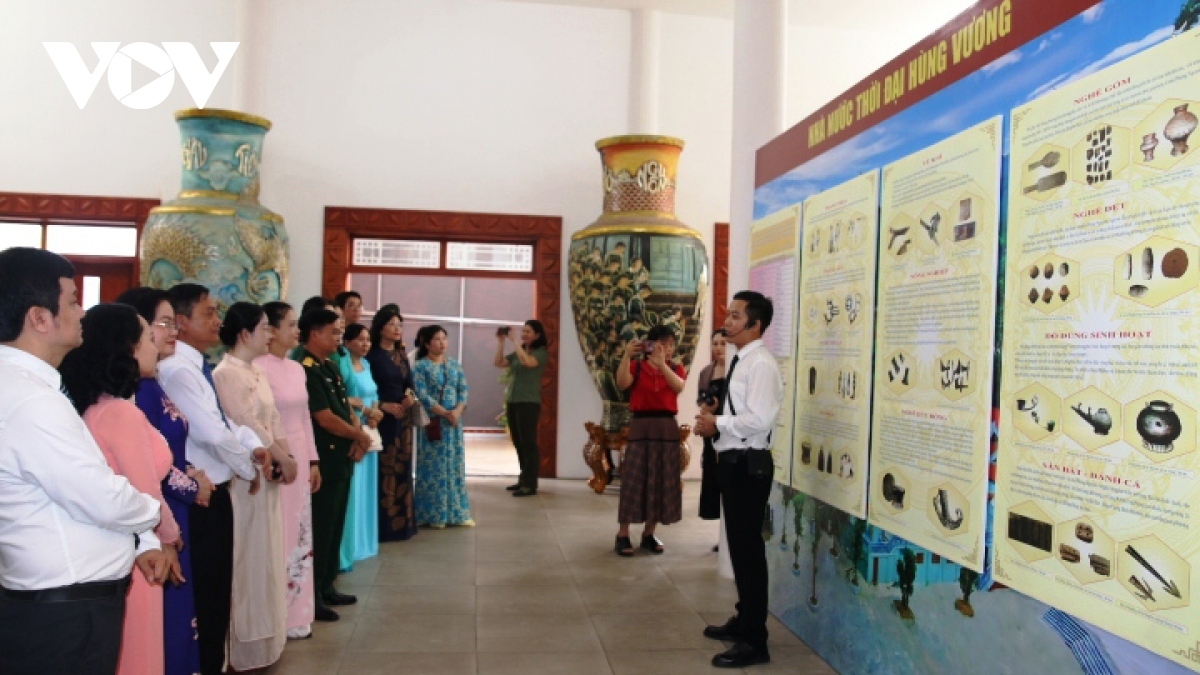 An exhibition featuring the history of the country’s construction and protection takes place in Binh Duong Museum.