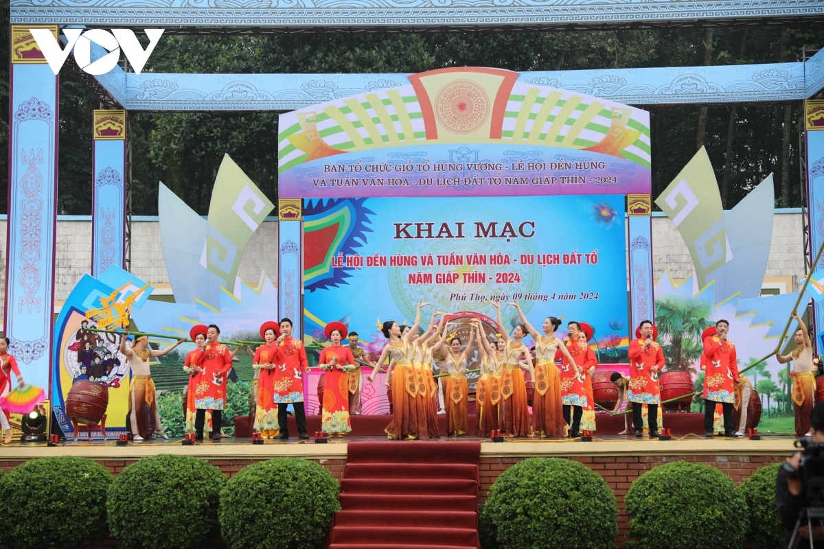 Art performances are held during the opening ceremony in an effort to help preserve some of the nation’s traditional culture.