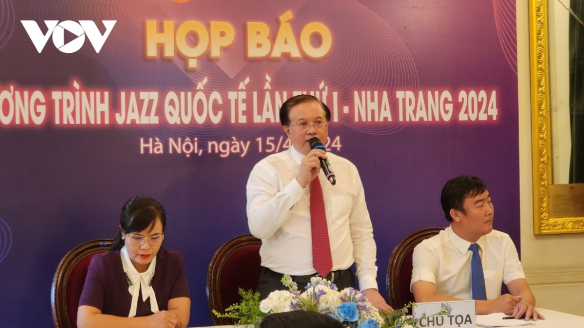 Deputy Minister of Culture, Sports and Tourism Ta Quang Dong speaks at a press conference held in Hanoi on April 15.