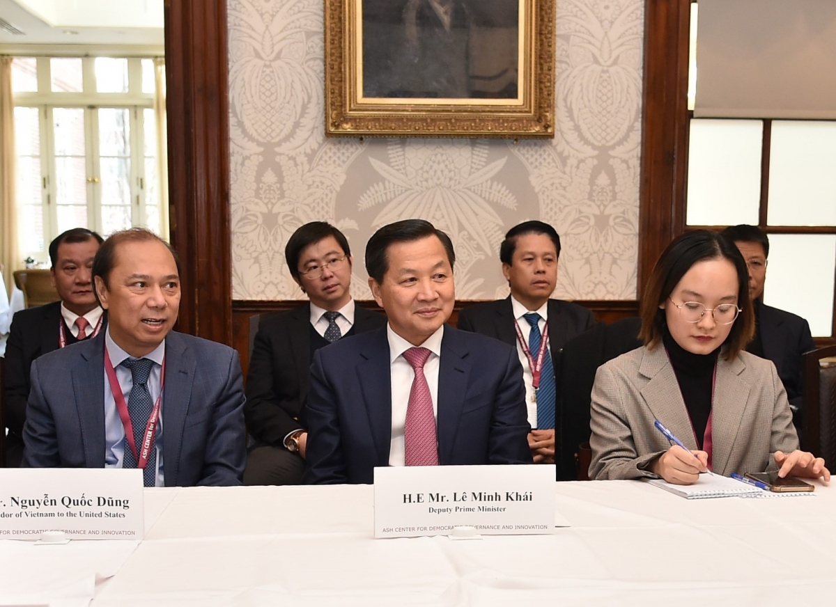Deputy Prime Minister Le Minh Khai 